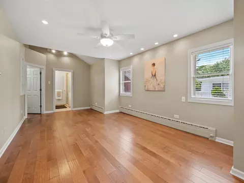Bedroom - 502 E Indiana St, Wheaton, IL 60187 photo 1 of 5