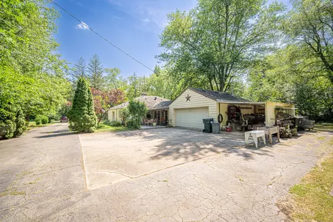 Exterior - 5 River Ln, Kankakee, IL 60901 photo 5 of 6