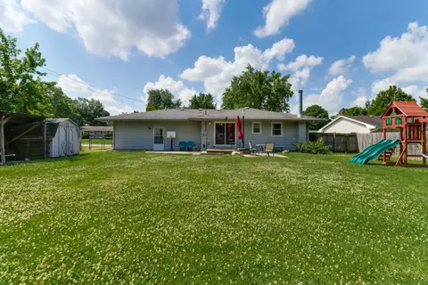Exterior - 1202 Riordan St, Normal, IL 61761 photo 2 of 8