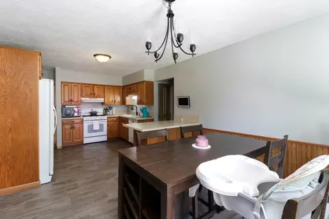 Dining - 1202 Riordan St, Normal, IL 61761 photo 2 of 3