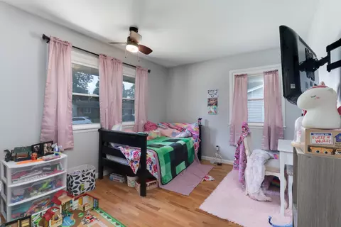 Bedroom - 1202 Riordan St, Normal, IL 61761 photo 5 of 7