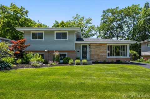 532 S Pierce Ave, Wheaton, IL 60187