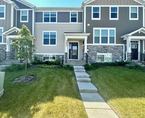 3203 Martini St, Mundelein, IL 60060