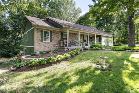 35 W841 Wood Ln, Saint Charles, IL 60175