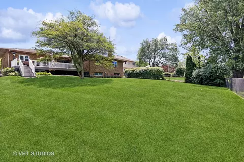Exterior - 8460 Dolfor Cv, Burr Ridge, IL 60527 photo 5 of 6