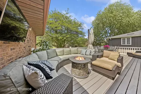 Exterior - 8460 Dolfor Cv, Burr Ridge, IL 60527 photo 3 of 6