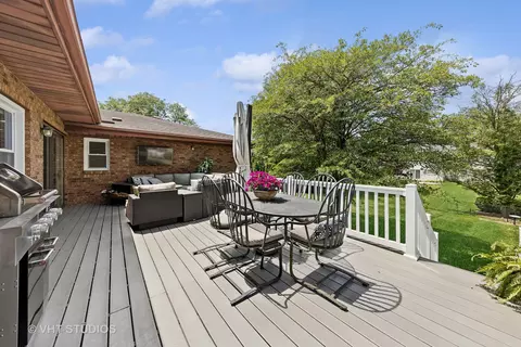 Exterior - 8460 Dolfor Cv, Burr Ridge, IL 60527 photo 2 of 6