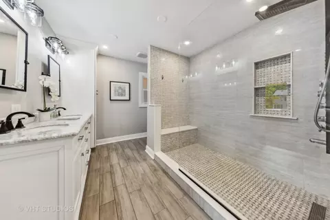 Bath - 8460 Dolfor Cv, Burr Ridge, IL 60527 photo 1 of 3