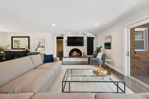 Living - 8460 Dolfor Cv, Burr Ridge, IL 60527 photo 1 of 3