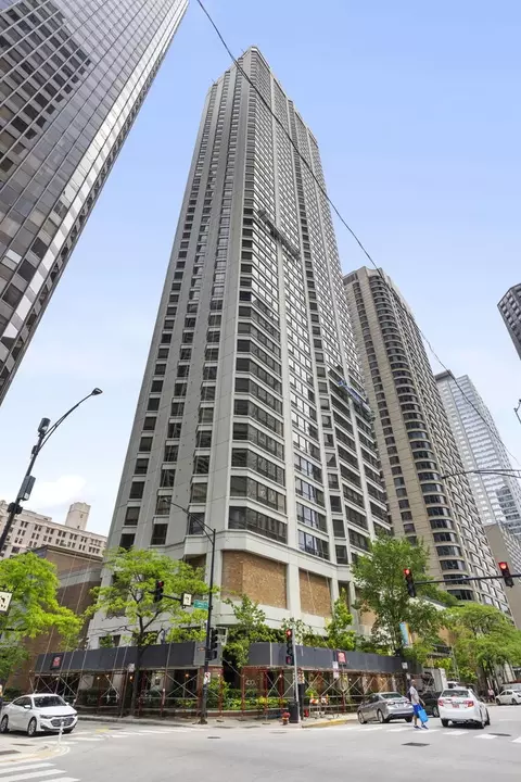 400 E Ohio St #4304, Chicago, IL 60611