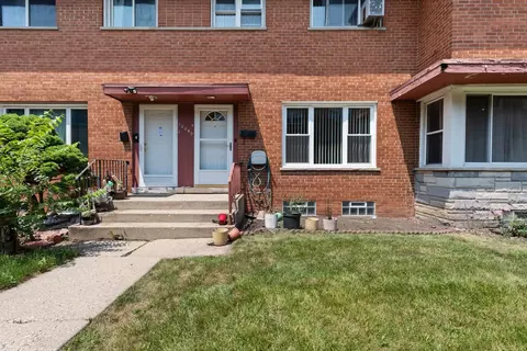 10049 Frontage Rd #D, Skokie, IL 60077