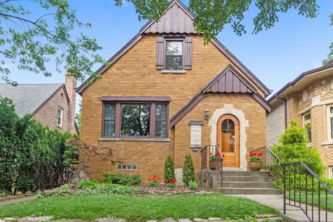 2832 Maple Ave, Berwyn, IL 60402