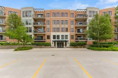 145 S York St #314, Elmhurst, IL 60126
