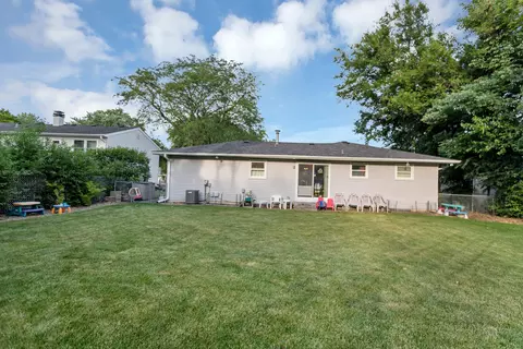 1809 Taft Ave, Rolling Meadows, IL 60008 photo 4