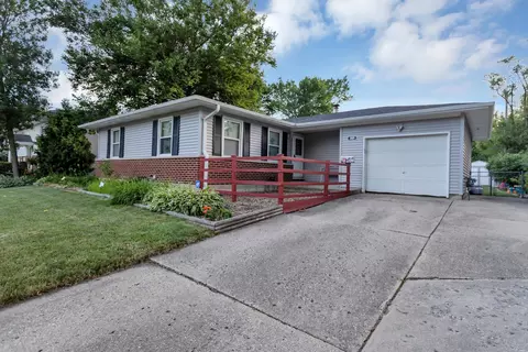 1809 Taft Ave, Rolling Meadows, IL 60008