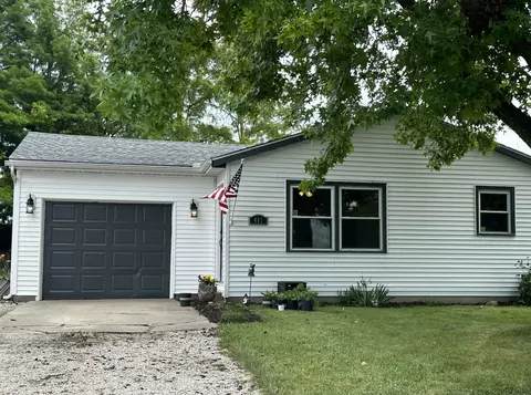 407 Meadow Cir, Saint Joseph, IL 61873