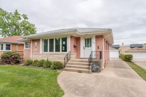 1439 N Dunton Ave, Arlington Heights, IL 60004