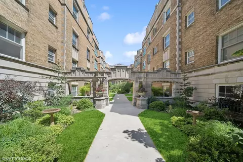 1532 E 59th St #J1, Chicago, IL 60637