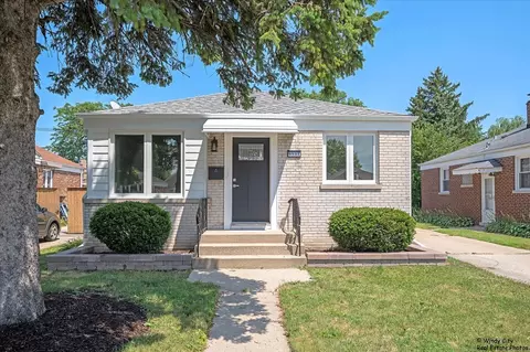 5533 N Odell Ave, Chicago, IL 60656