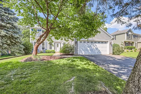 950 Ridgewood Dr, Cary, IL 60013