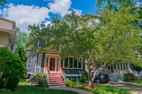 5024 W Berteau Ave, Chicago, IL 60641