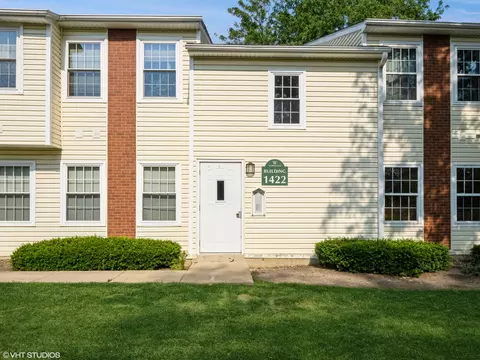 1422 E Wyndham Cir #204, Palatine, IL 60074