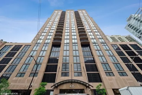 435 W Erie St #1904, Chicago, IL 60654