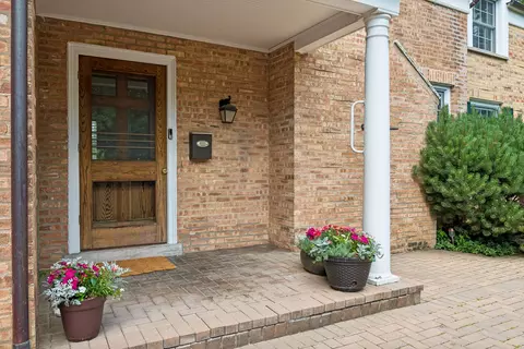 1249 Ridge Rd, Wilmette, IL 60091 photo 2