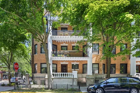5703 S Blackstone Ave #3, Chicago, IL 60637