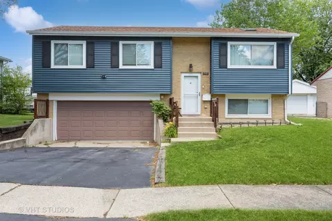 518 Hickok Ave, University Park, IL 60484