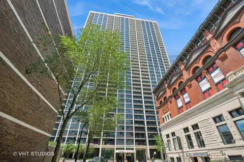 1560 N Sandburg Ter #4007J, Chicago, IL 60610