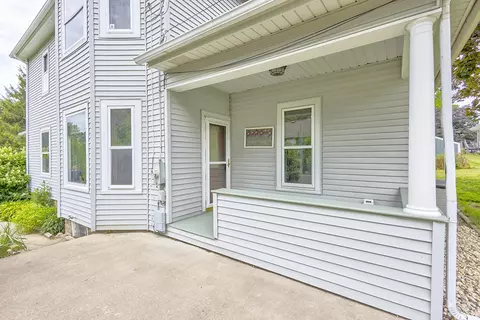 Exterior - 904 N 2nd St, Ashton, IL 61006 photo 4 of 12