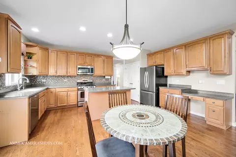 Kitchen - 24911 Blue Iris Ct N, Plainfield, IL 60585 photo 2 of 4