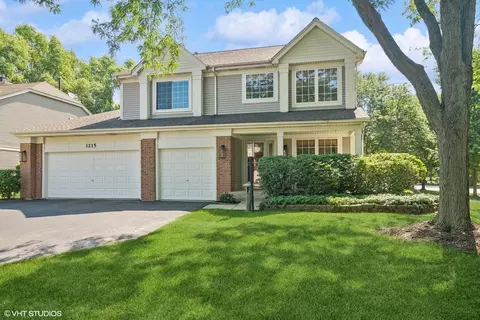 1215 N Elmwood Ave, Palatine, IL 60074