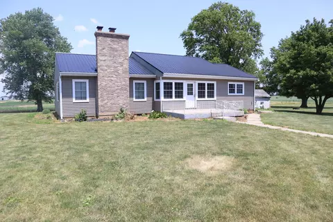 26114 750 East St, Walnut, IL 61376