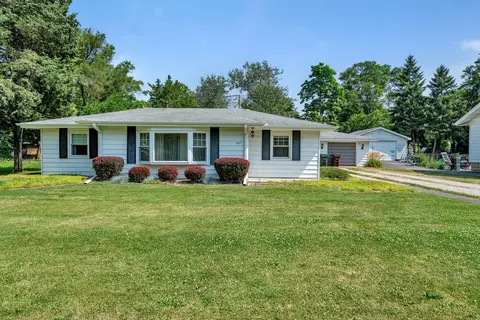 307 Bruce Rd, Lockport, IL 60441