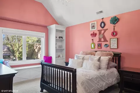 Bedroom - 7210 Giddings Ave, Burr Ridge, IL 60527 photo 3 of 7