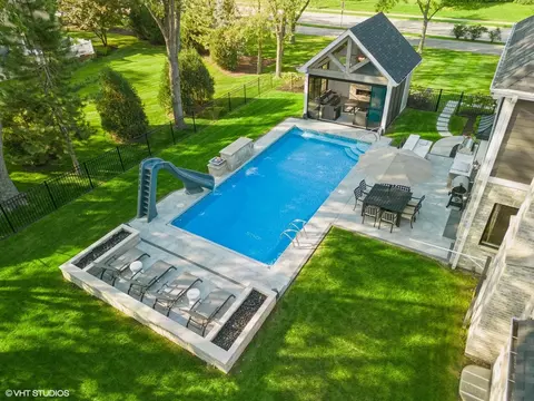 Exterior - 7210 Giddings Ave, Burr Ridge, IL 60527 photo 29 of 29