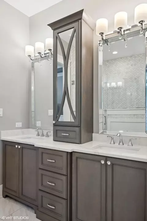 Bath - 7210 Giddings Ave, Burr Ridge, IL 60527 photo 4 of 15