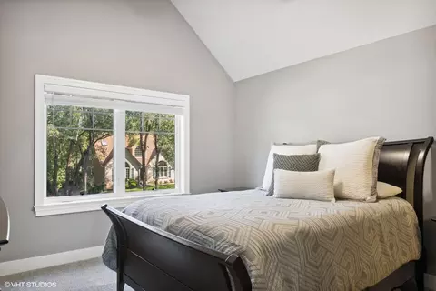 Bedroom - 7210 Giddings Ave, Burr Ridge, IL 60527 photo 6 of 7