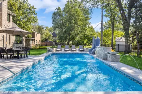 Exterior - 7210 Giddings Ave, Burr Ridge, IL 60527 photo 12 of 29