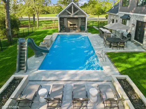Exterior - 7210 Giddings Ave, Burr Ridge, IL 60527 photo 27 of 29