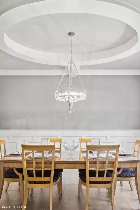 Dining - 7210 Giddings Ave, Burr Ridge, IL 60527 photo 5 of 6