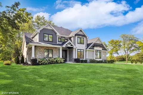 Exterior - 7210 Giddings Ave, Burr Ridge, IL 60527 photo 3 of 29