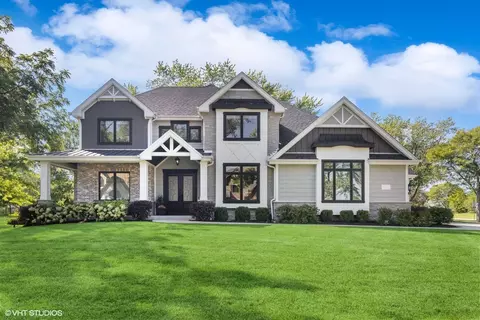 Exterior - 7210 Giddings Ave, Burr Ridge, IL 60527 photo 2 of 29