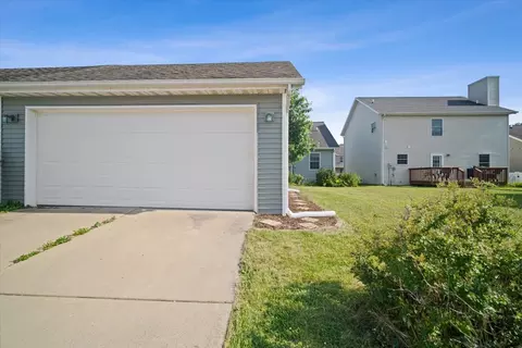 Exterior - 1114 Abercorn St, Normal, IL 61761 photo 5 of 6