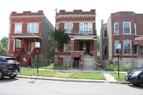 606 N Trumbull Ave, Chicago, IL 60624
