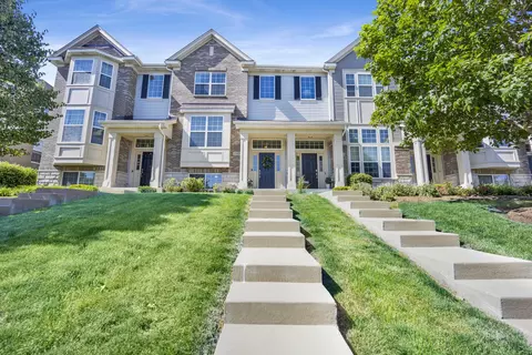 2983 Henley Ln, Naperville, IL 60540