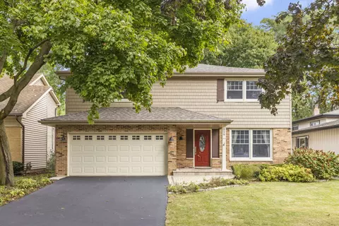129 Kenilworth Ave, Glen Ellyn, IL 60137
