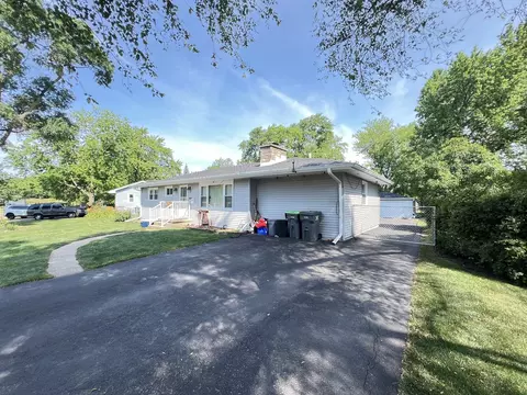 1024 Harmony Dr, Montgomery, IL 60538